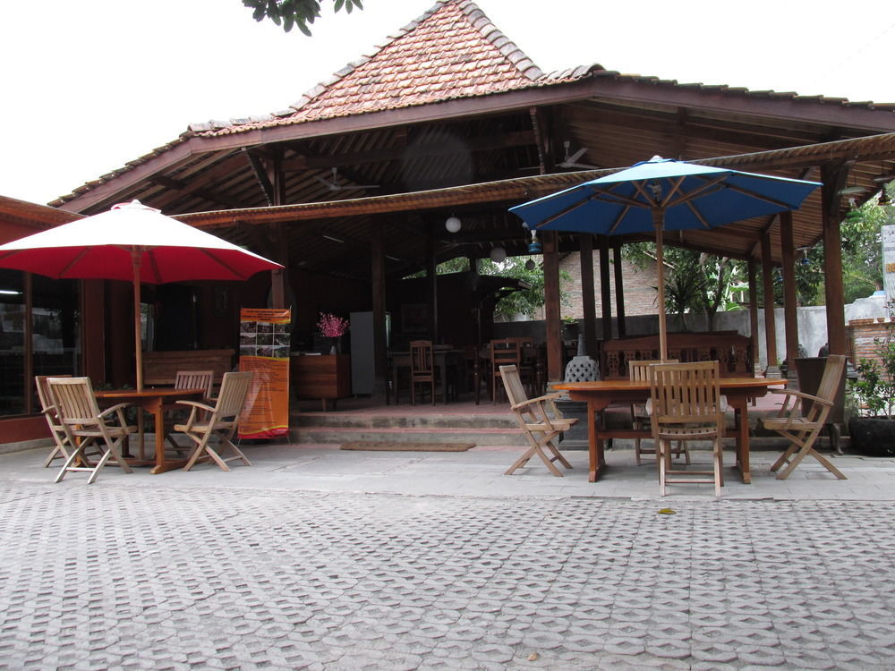 Cempaka Villa Magelang Exterior photo
