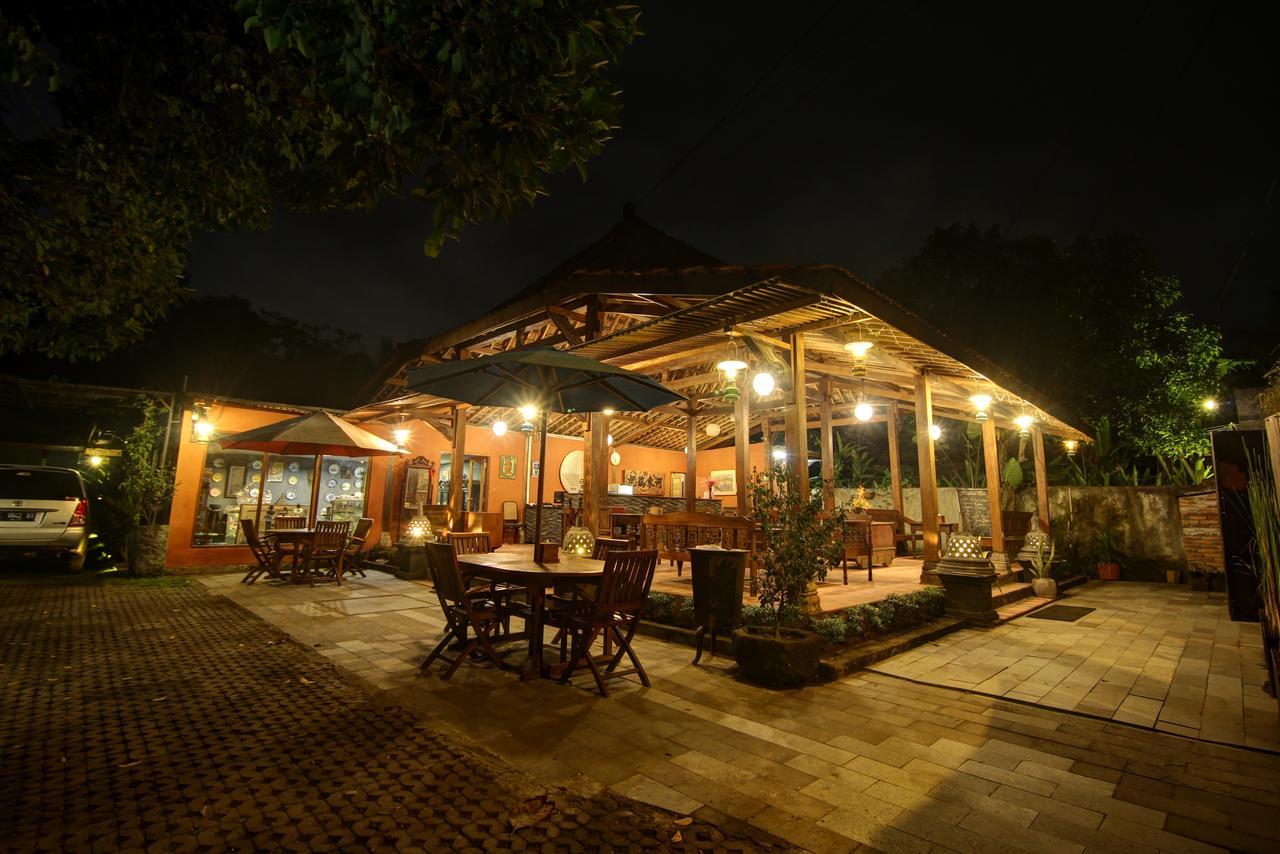 Cempaka Villa Magelang Exterior photo
