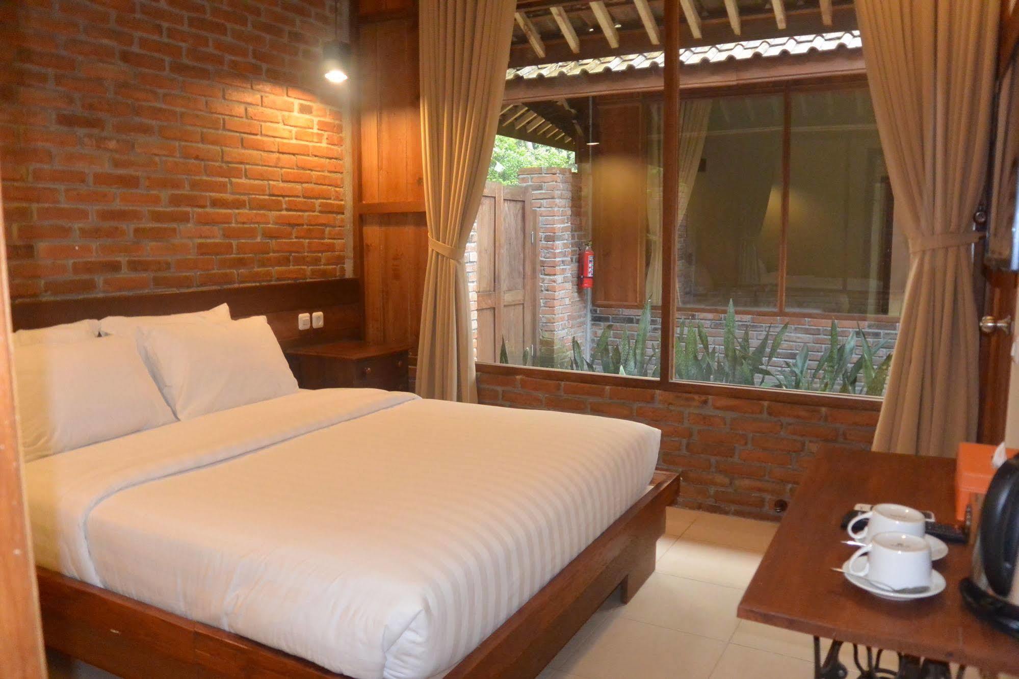 Cempaka Villa Magelang Exterior photo
